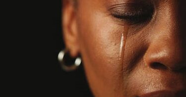 Ndugu wa Mume Wangu Walinifukuza na Kuchukua Mali Zote
